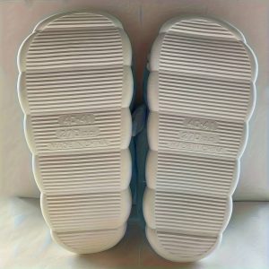 Chausson requin enfant