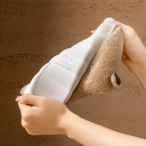 Pantoufle capybara en fourrure