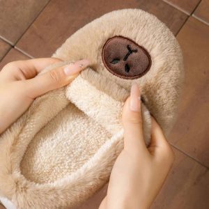 Pantoufle capybara en fourrure