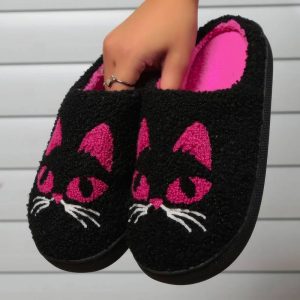 Pantoufle chat noir rigolo
