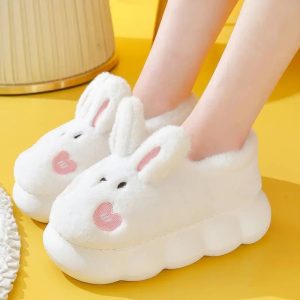 Pantoufle en forme de lapin