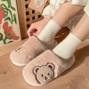 Pantoufle peluche ours